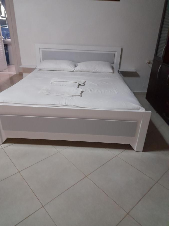 Guesthouse Nedin Ksamil Ngoại thất bức ảnh